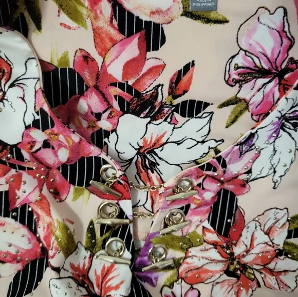 Floral Print Women's Top - Picture 6 of 7